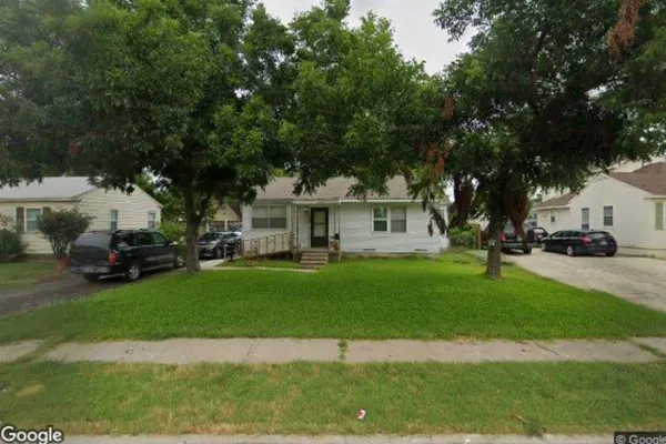 3519 LA JOYA DR