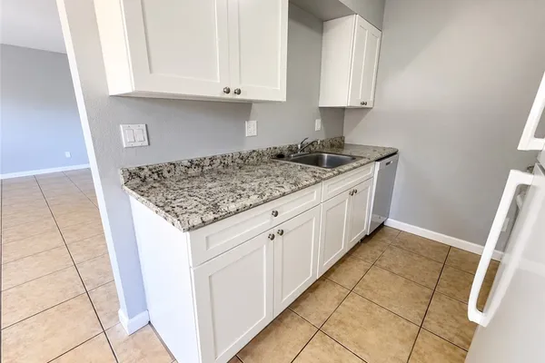 4601 BAYSHORE DR A1