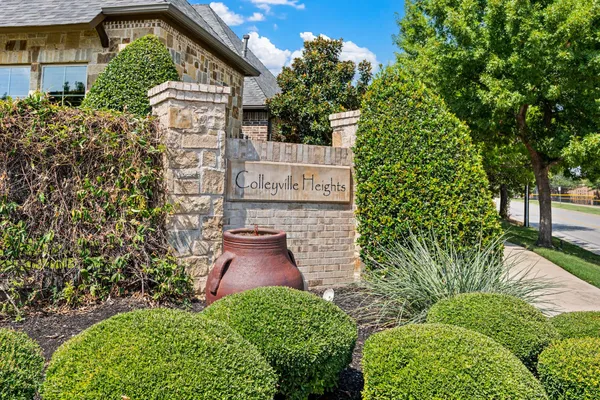 800 REGINA CT