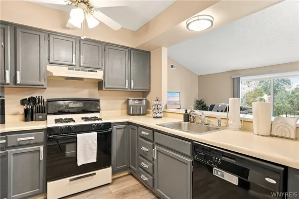 37 B FOXBERRY DR