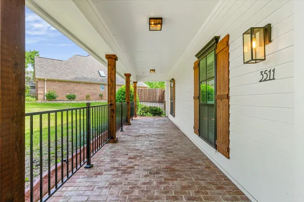 3511 WOODCREST CT