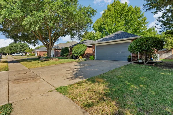 351 MEADOR LN