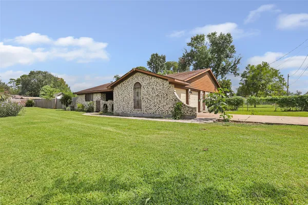 12803 VERDUN DR