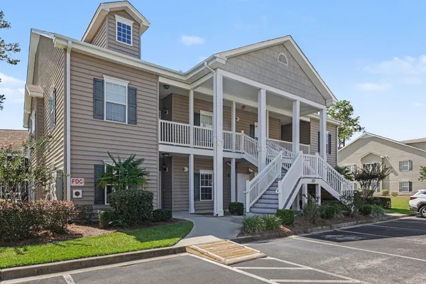 327 BLACK OAK LN 101