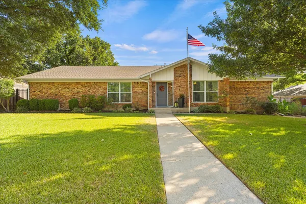 617 MIMOSA DR