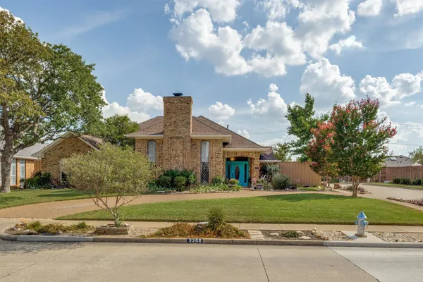 3308 MELANIE LN