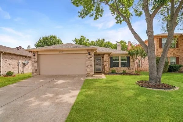 2709 WHITE OAK DR