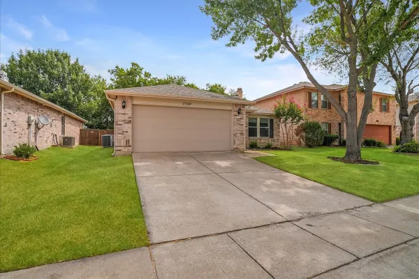 2709 WHITE OAK DR