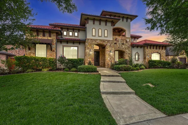 413 SAINT TROPEZ DR