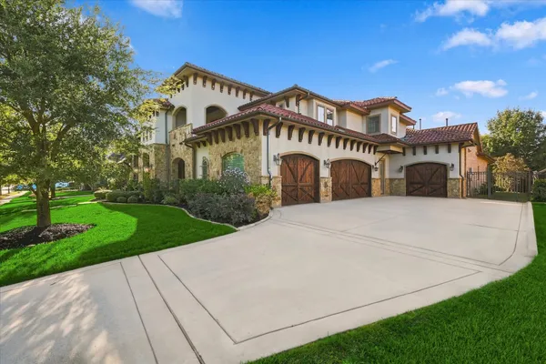 413 SAINT TROPEZ DR