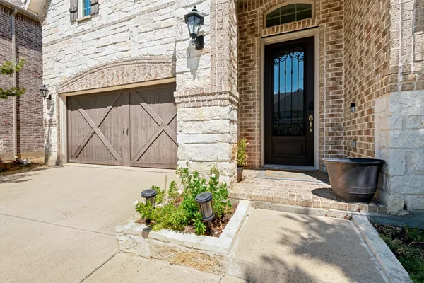 911 MOUNTAIN LAUREL DR