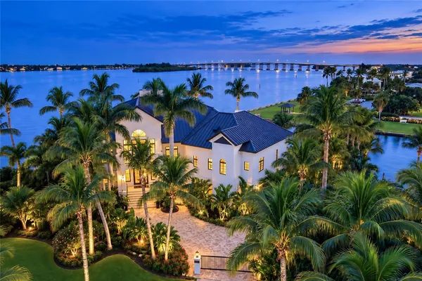 1 SAILFISH RD