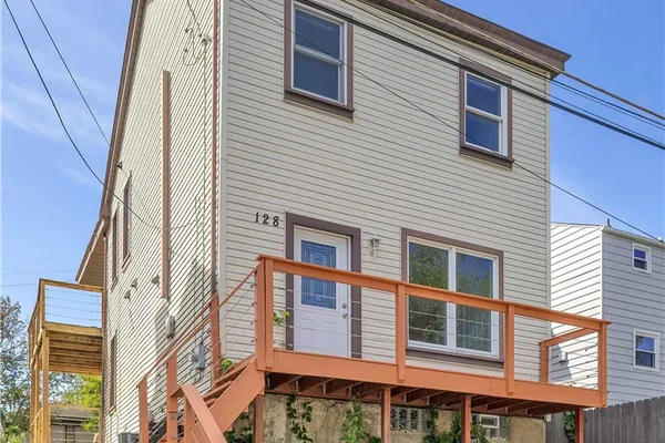 128 WEBER WAY