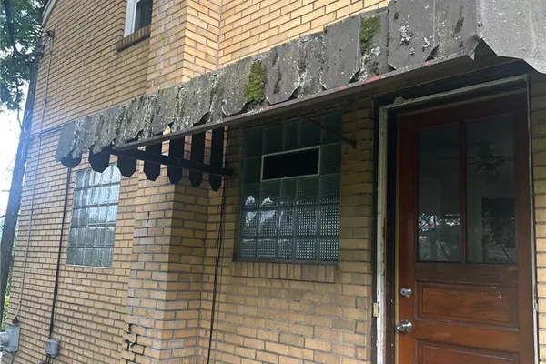 1180 RIDGE AVE
