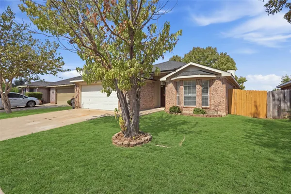 2332 CORRAL DR