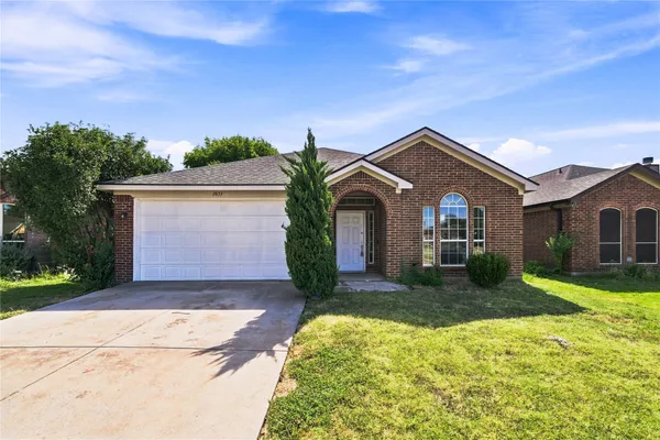 2833 WAKECREST DR