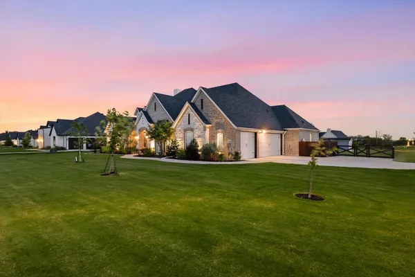 3424 STARDUST LN