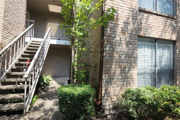 2100 WILCREST DR 116