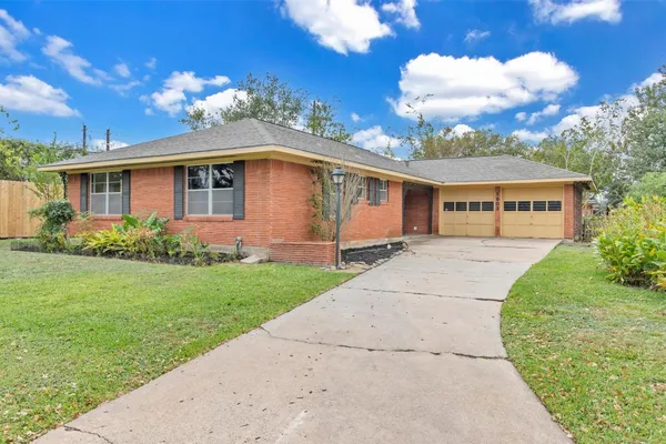 1803 SEA QUEEN CT