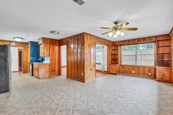 1803 SEA QUEEN CT