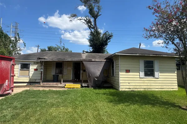 411 TRICHELLE ST
