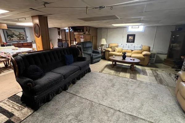 1020 INDUSTRIAL BLVD