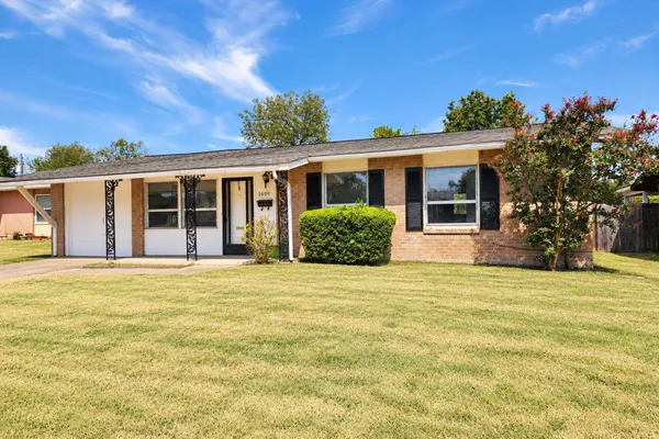 3609 GLACIER LN