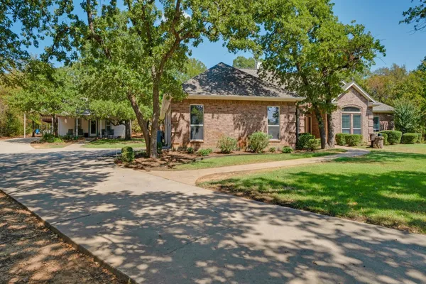 5600 BRIDLE PATH