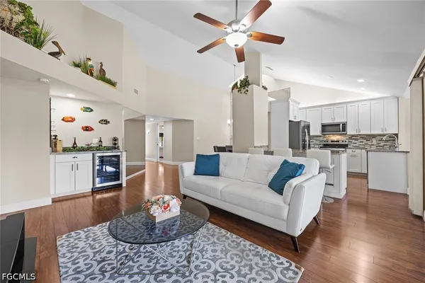 16928 VILLAS SQ