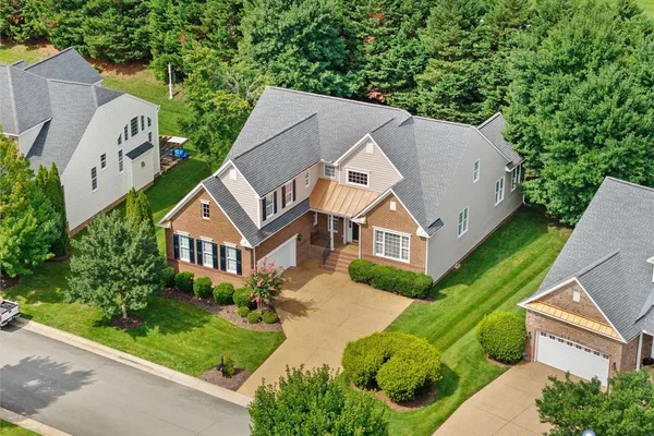 1663 CENTERVILLE PARKE LN