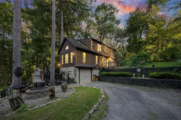 9 VIROQUA DR