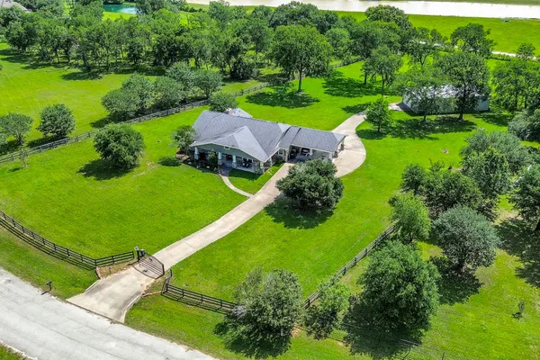 27644 SPRING HILL RD