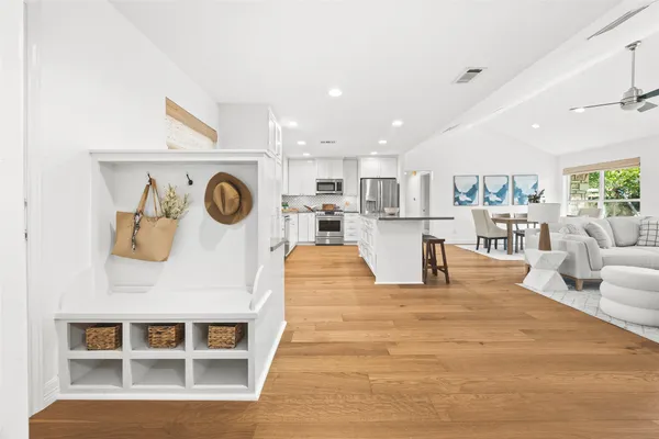 4602 TRAIL CREST CIR
