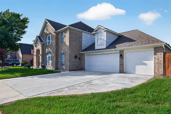6822 CRYSTAL POINT DR