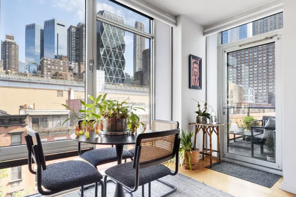 350 W 53RD ST 6D