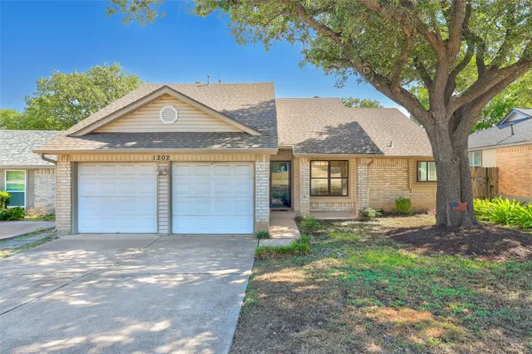 1202 IVYBRIDGE DR