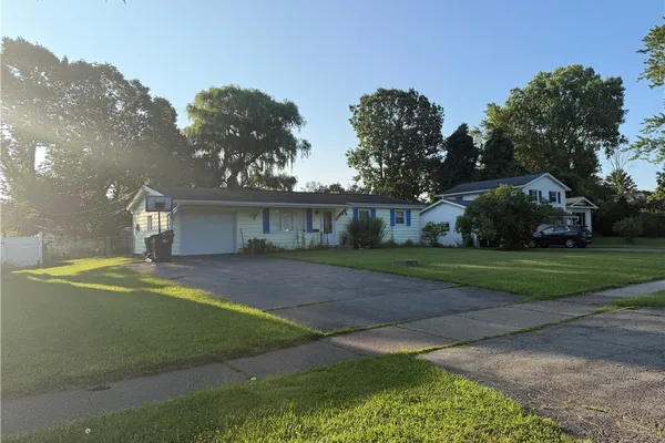 41 GRECIAN PKWY