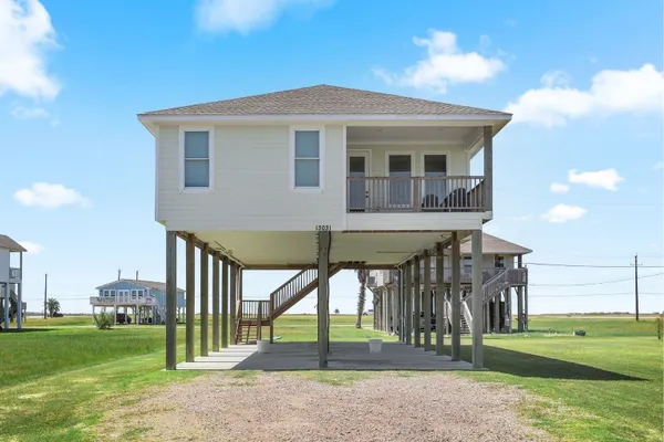 13031 CORONADO DR