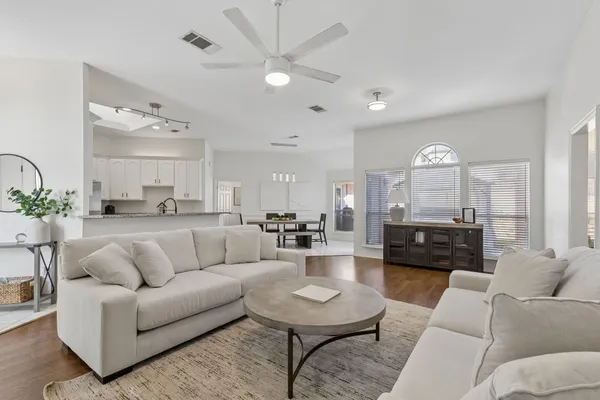 3115 SANDCASTLE TRL