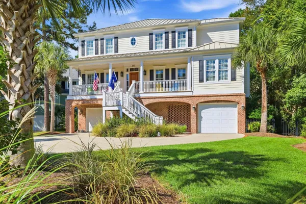 112 COCKLE SHELL CT
