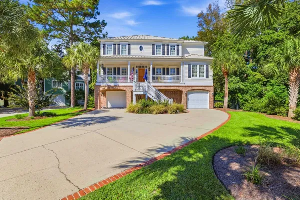 112 COCKLE SHELL CT