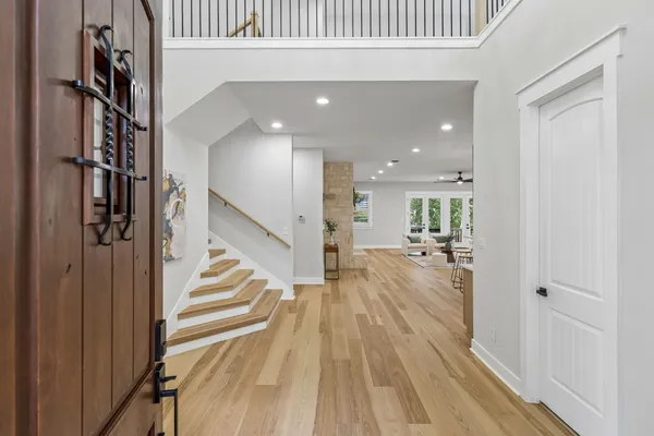 2802 GRAND OAKS LOOP