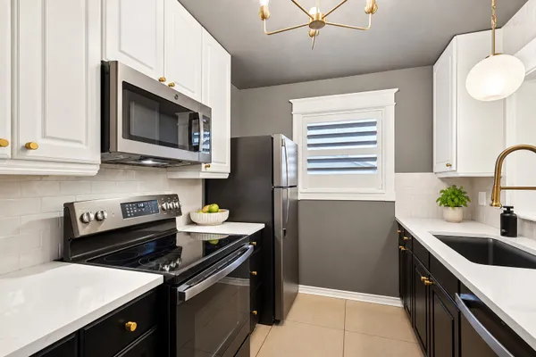 1709 SAN SEBASTIAN LN 1709
