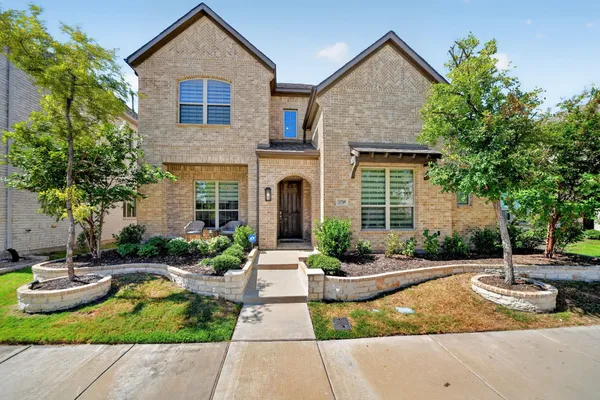 12789 ROYAL OAKS LN