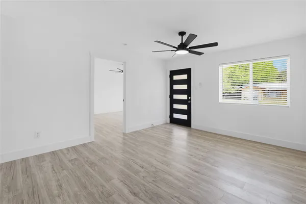 1504 DANIEL DR