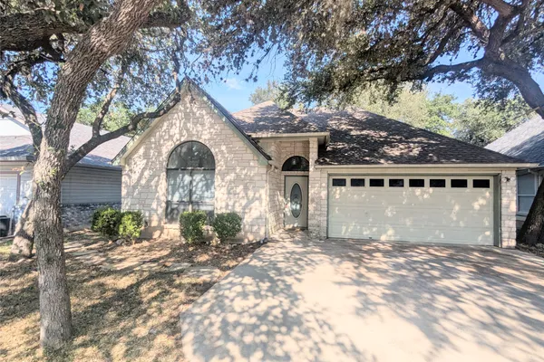 1810 RAMONA CIR