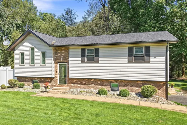 725 NIAGARA TRL