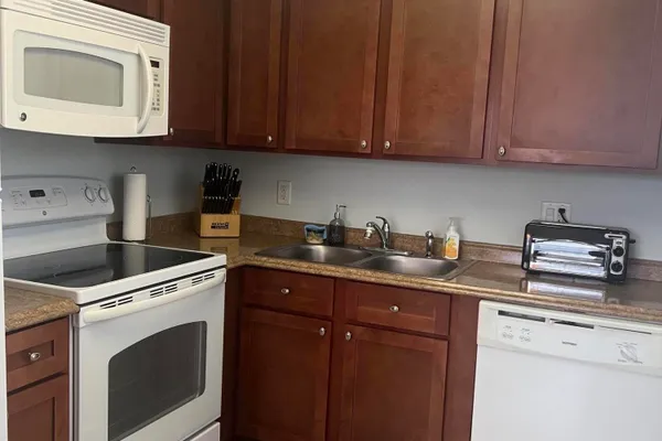 26 LAKE VISTA TRL 105