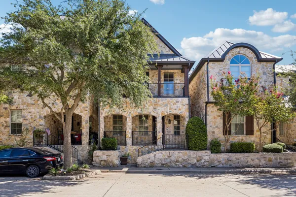 5217 FORT BUCKNER DR