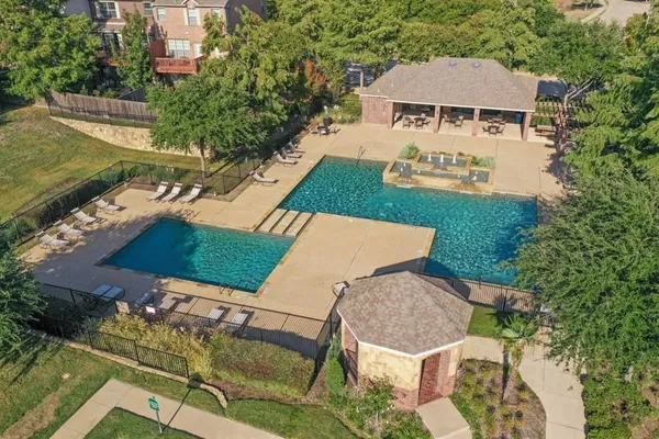 2544 JACOBSON DR